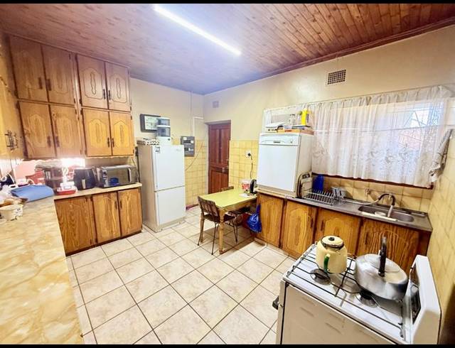 3 BEDROOM HOUSE FOR SALE IN VANDERBIJLPARK CE 1